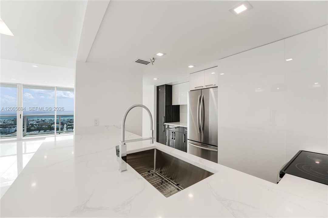 For Rent: $8,900 (3 beds, 2 baths, 1191 Square Feet)