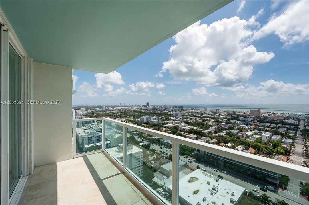 For Rent: $8,900 (3 beds, 2 baths, 1191 Square Feet)