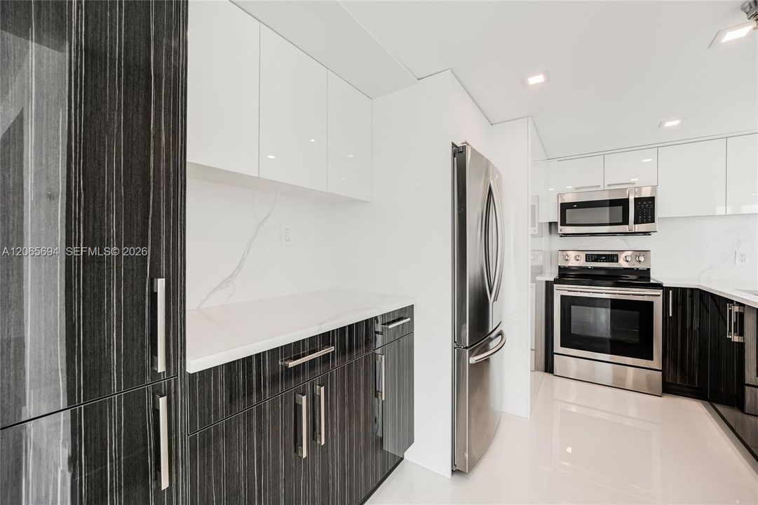 For Rent: $8,900 (3 beds, 2 baths, 1191 Square Feet)