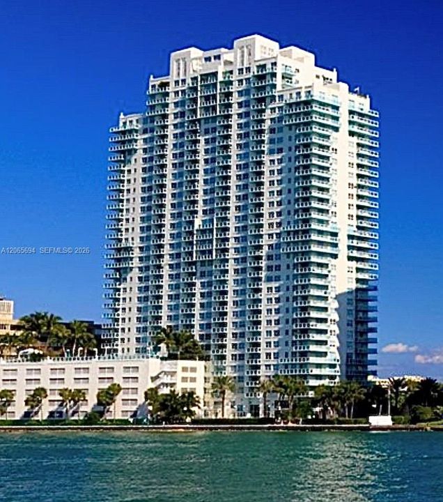 For Rent: $8,900 (3 beds, 2 baths, 1191 Square Feet)
