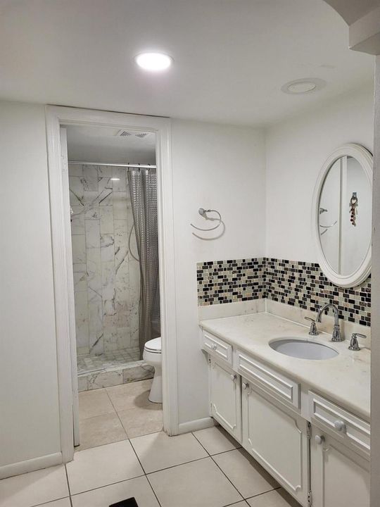 Master bedroom (2)