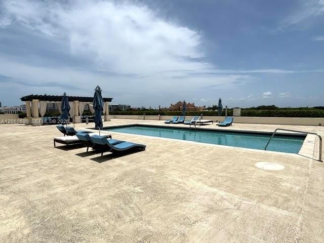 For Sale: $498,888 (1 beds, 1 baths, 850 Square Feet)