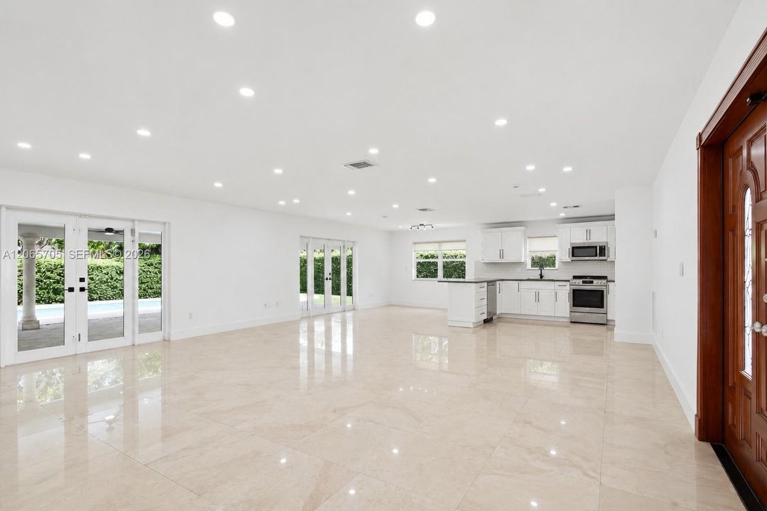 For Sale: $1,220,000 (3 beds, 2 baths, 1771 Square Feet)