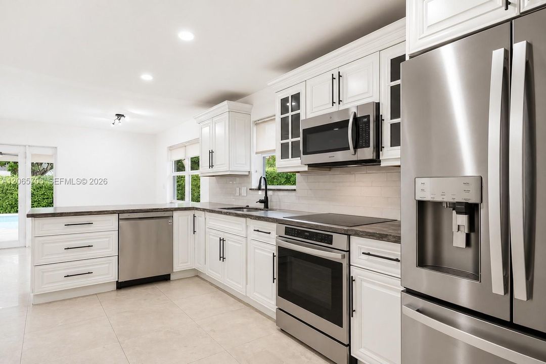 For Sale: $1,220,000 (3 beds, 2 baths, 1771 Square Feet)