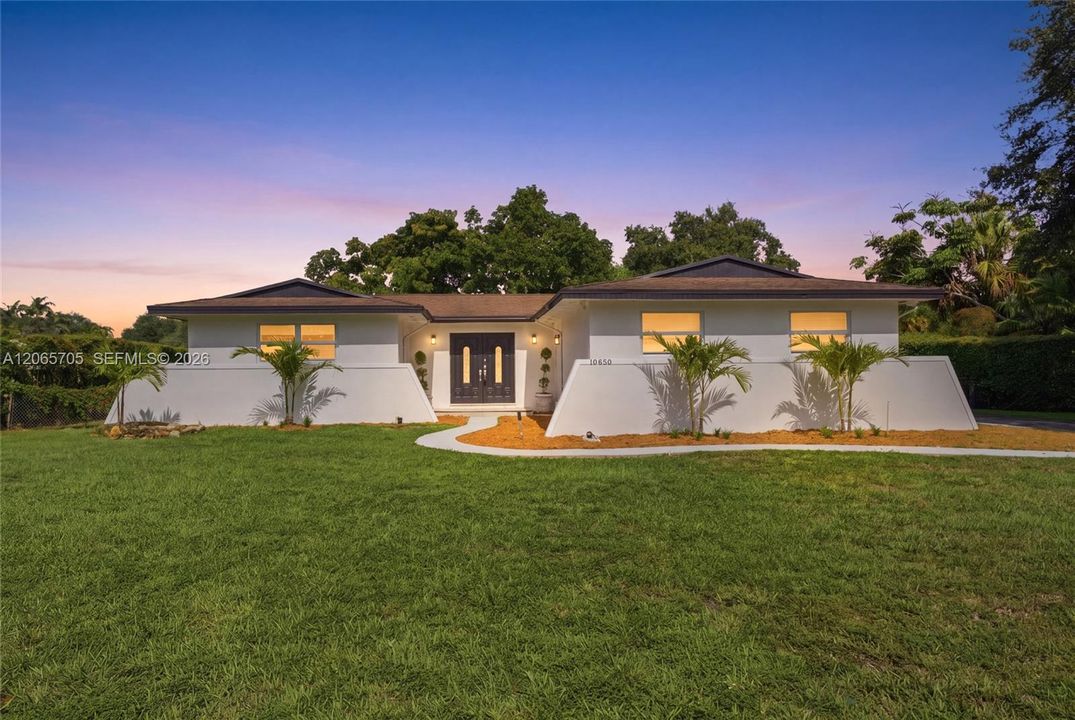 For Sale: $1,220,000 (3 beds, 2 baths, 1771 Square Feet)