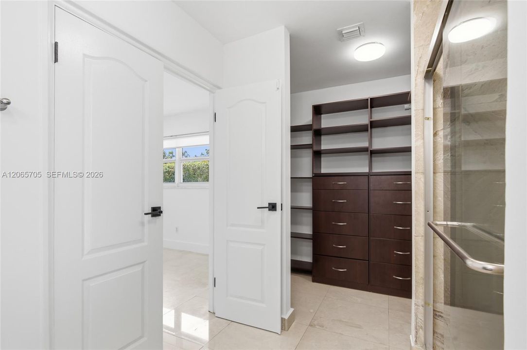 For Sale: $1,220,000 (3 beds, 2 baths, 1771 Square Feet)