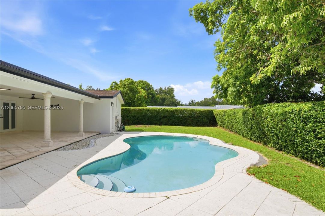For Sale: $1,220,000 (3 beds, 2 baths, 1771 Square Feet)