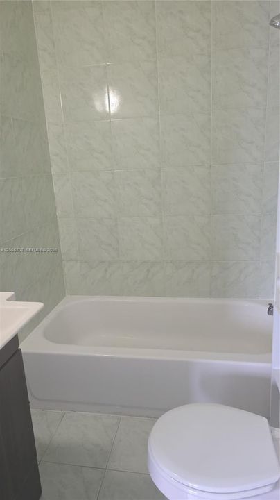 For Rent: $1,700 (1 beds, 1 baths, 3440 Square Feet)