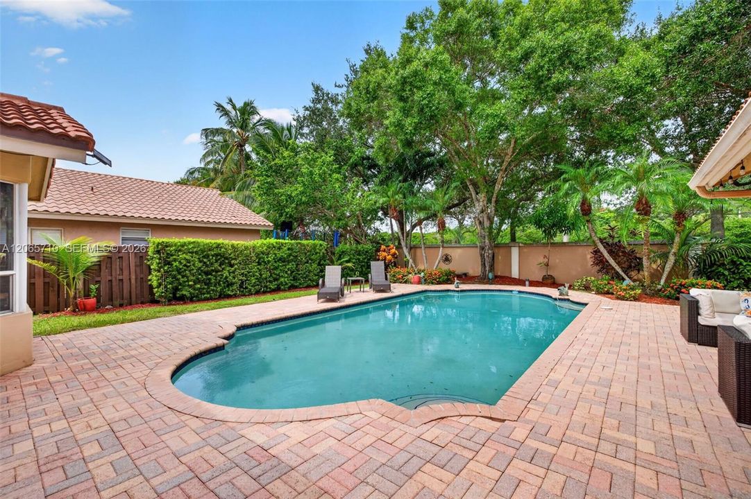 For Sale: $1,095,000 (4 beds, 2 baths, 2573 Square Feet)