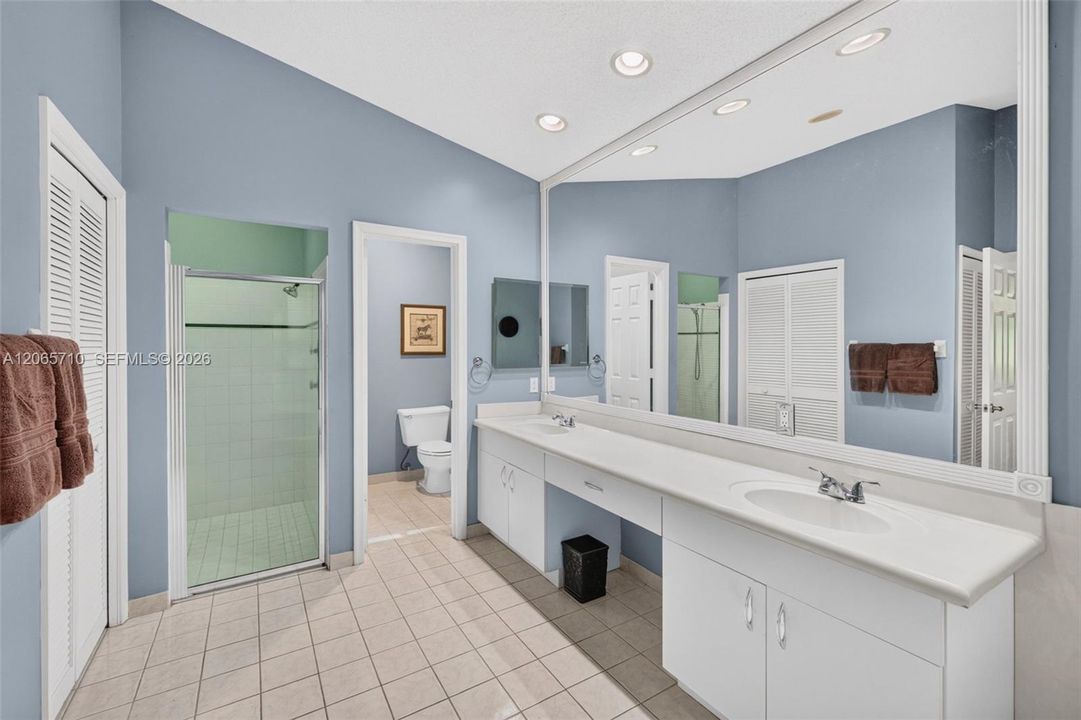 For Sale: $1,095,000 (4 beds, 2 baths, 2573 Square Feet)