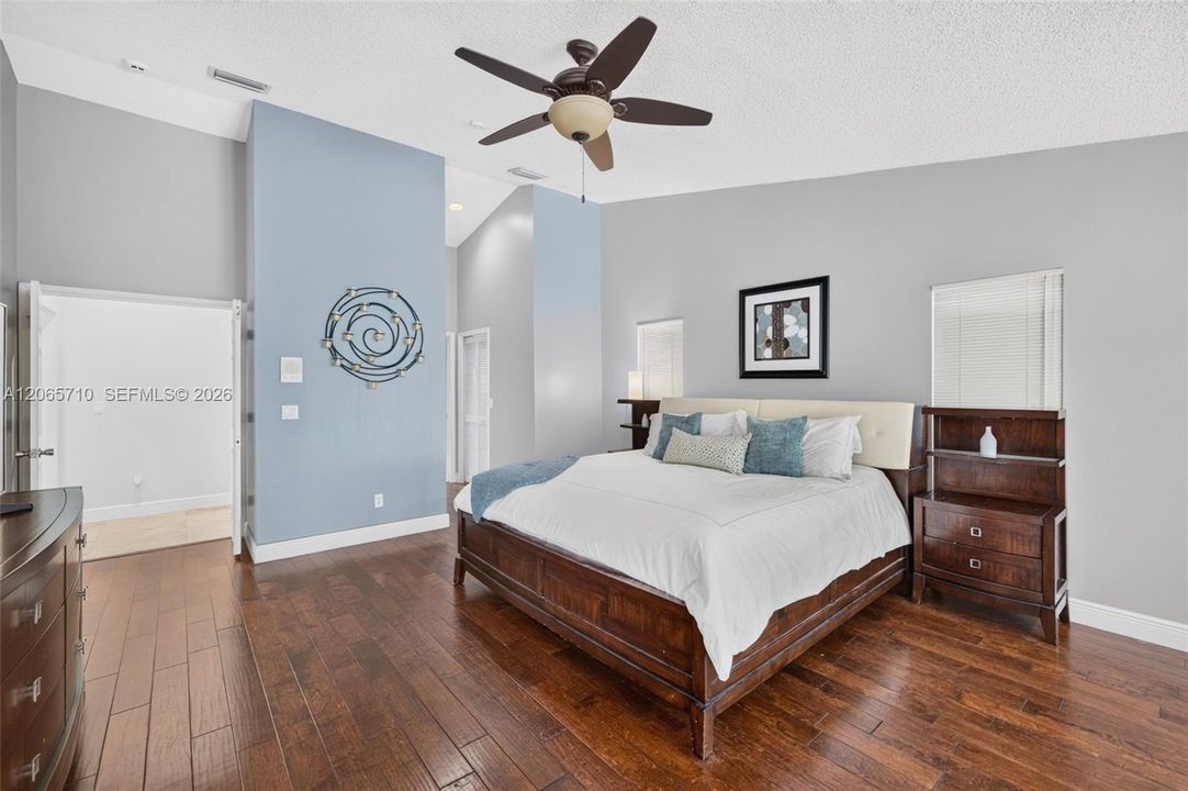 For Sale: $1,095,000 (4 beds, 2 baths, 2573 Square Feet)