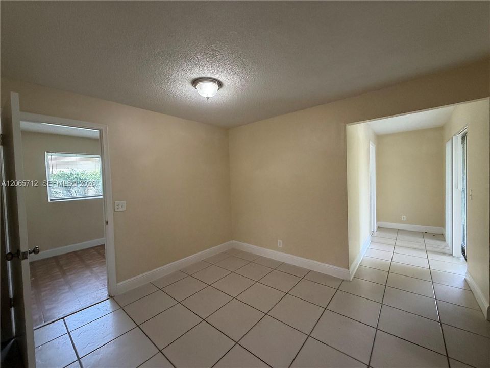 Active With Contract: $379,900 (3 beds, 2 baths, 1293 Square Feet)