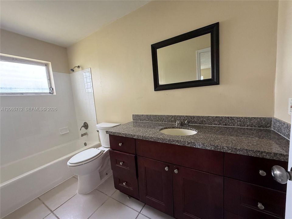 Active With Contract: $379,900 (3 beds, 2 baths, 1293 Square Feet)