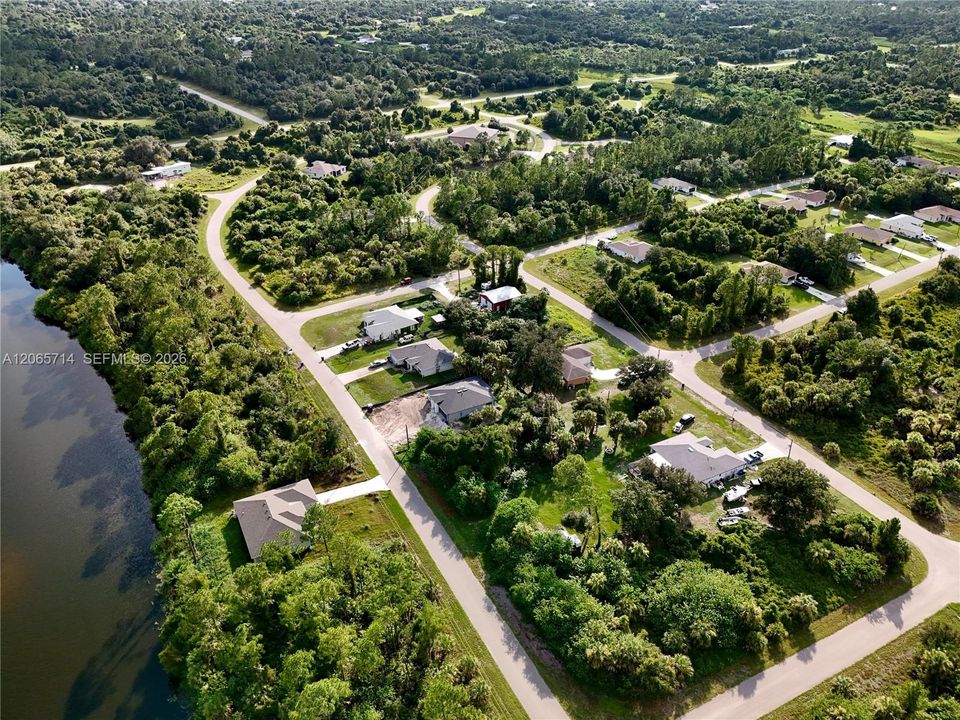 На продажу: $20,000 (0.23 acres)
