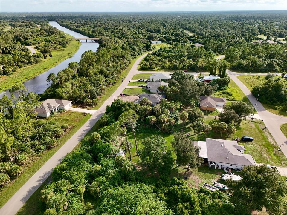 На продажу: $20,000 (0.23 acres)