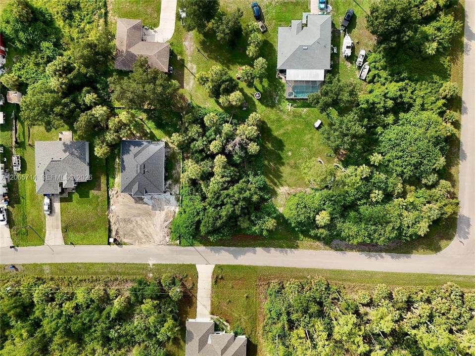 На продажу: $20,000 (0.23 acres)