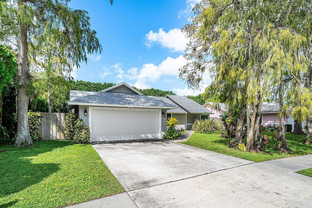 002-1252RaintreeLane-Wellington-FL-33414