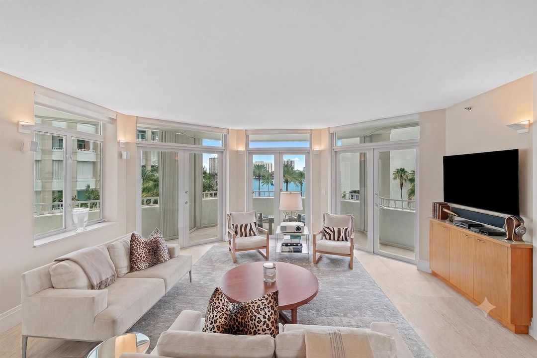 011-300Southeast5thAvenue-4140-BocaRaton