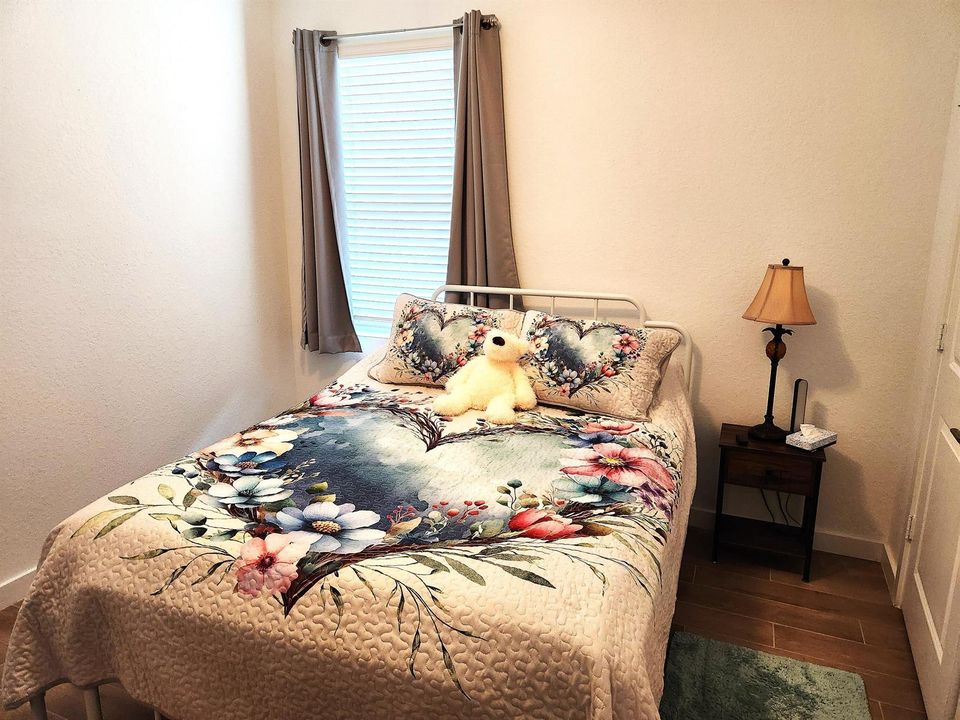 Guest bedroom 2