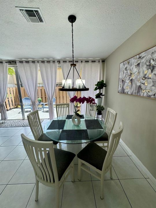 For Sale: $274,900 (4 beds, 3 baths, 1690 Square Feet)