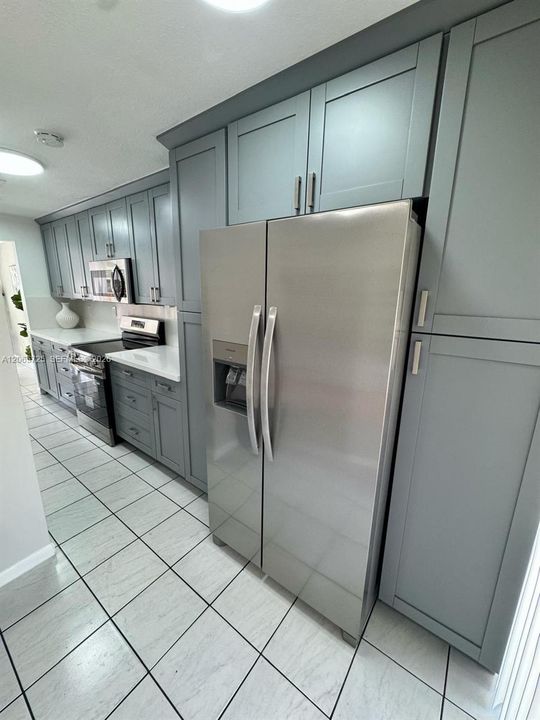 For Sale: $274,900 (4 beds, 3 baths, 1690 Square Feet)