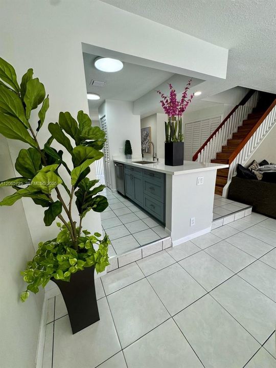 For Sale: $274,900 (4 beds, 3 baths, 1690 Square Feet)