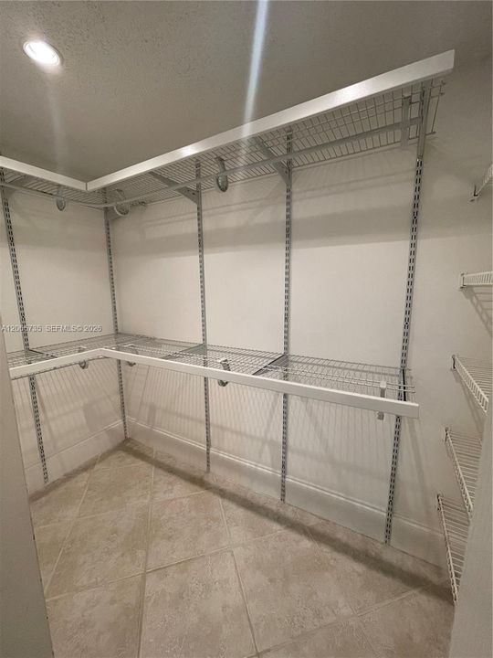 В аренду: $2,300 (2 спален, 2 ванн, 963 Квадратных фут)