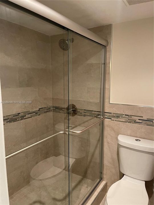 В аренду: $2,300 (2 спален, 2 ванн, 963 Квадратных фут)