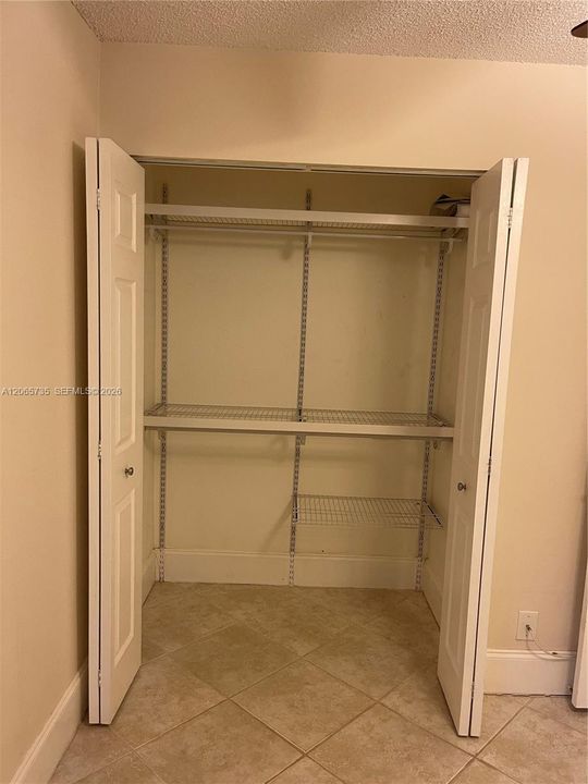 В аренду: $2,300 (2 спален, 2 ванн, 963 Квадратных фут)