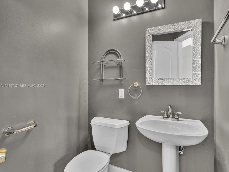 For Rent: $6,000 (4 beds, 2 baths, 2648 Square Feet)