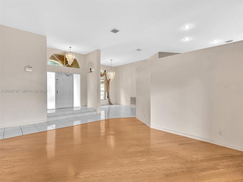For Rent: $6,000 (4 beds, 2 baths, 2648 Square Feet)
