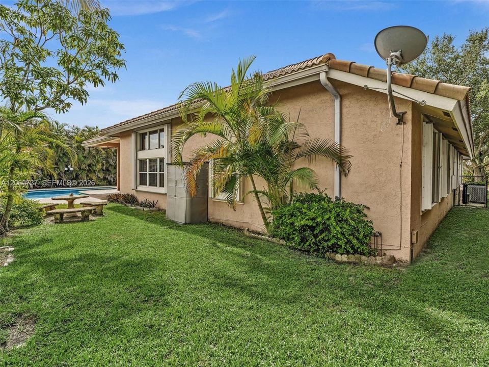 For Rent: $6,000 (4 beds, 2 baths, 2648 Square Feet)