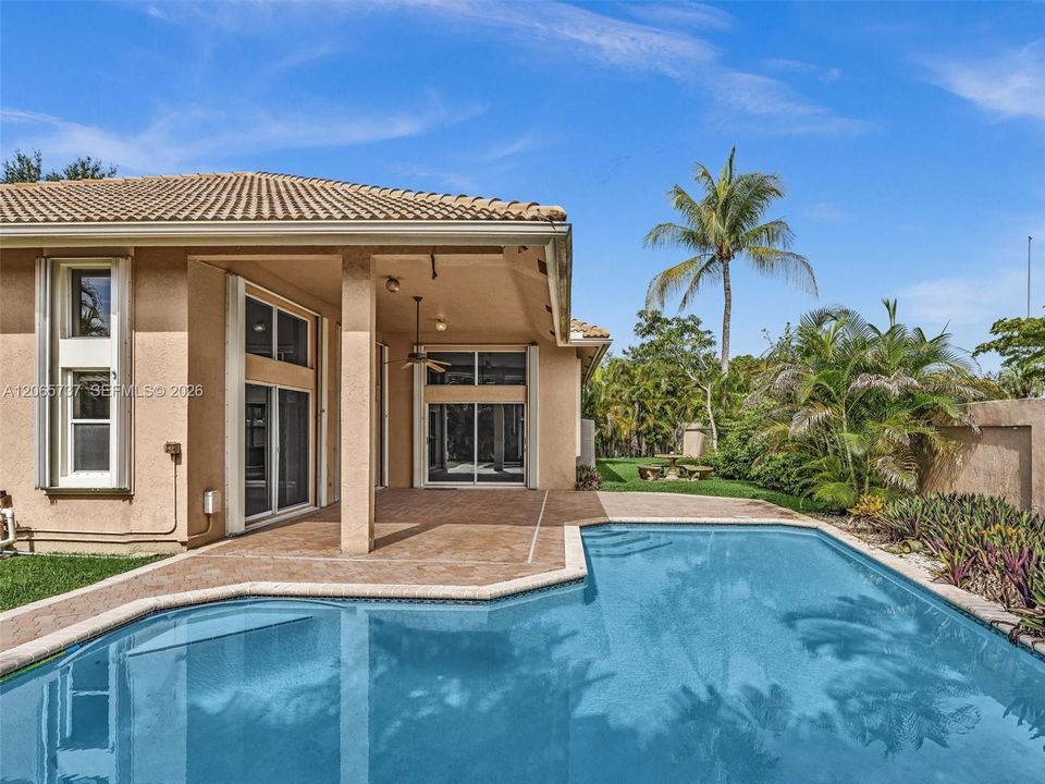 For Rent: $6,000 (4 beds, 2 baths, 2648 Square Feet)