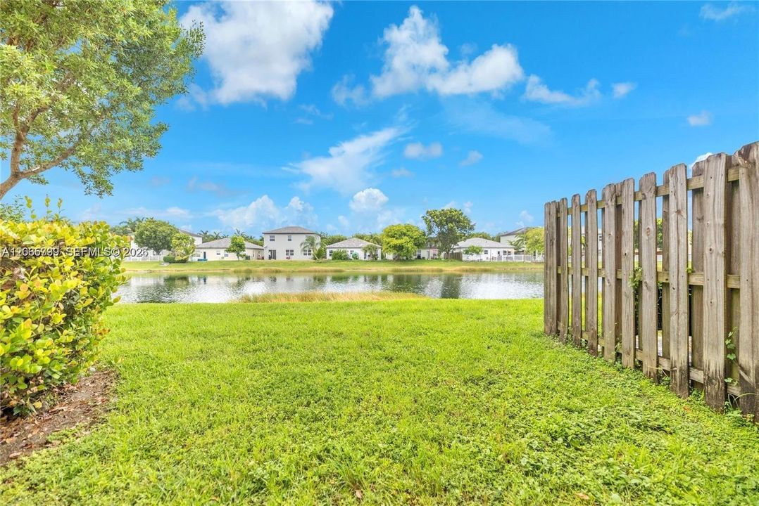 For Sale: $329,000 (3 beds, 2 baths, 1151 Square Feet)