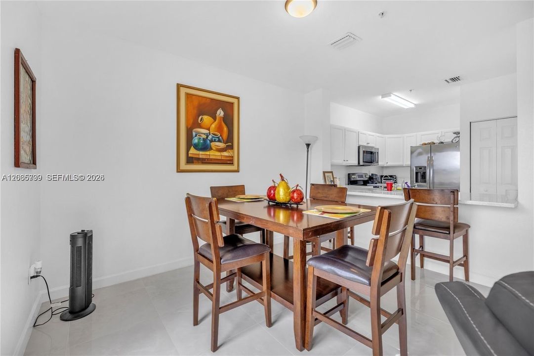 For Sale: $329,000 (3 beds, 2 baths, 1151 Square Feet)
