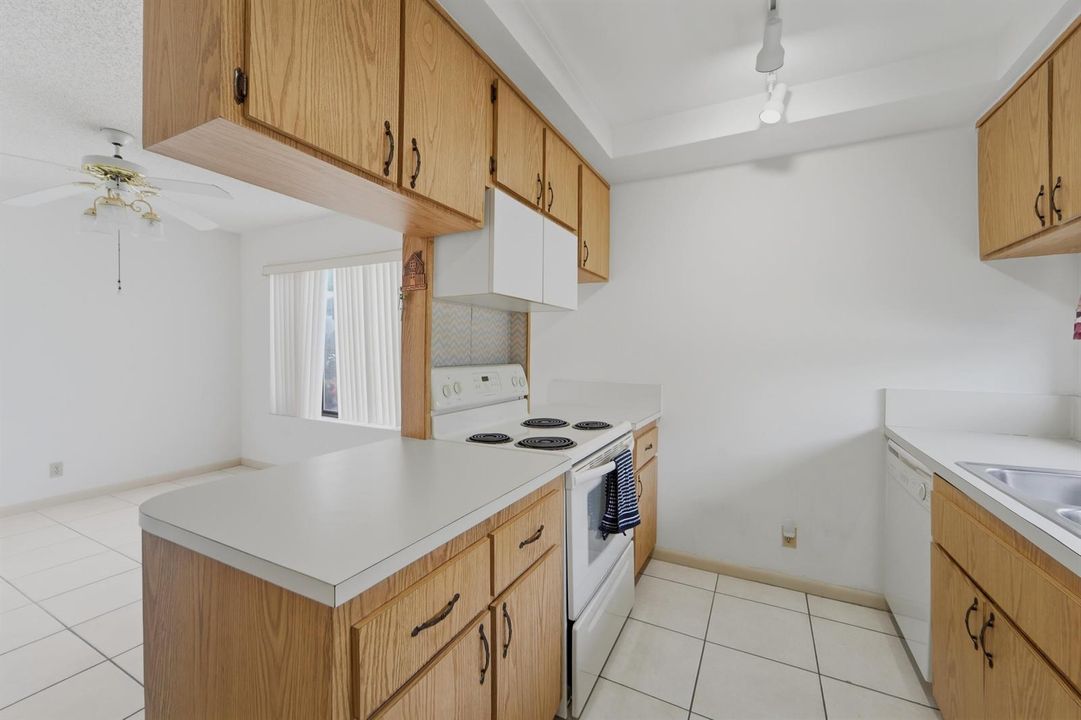950_S_Kanner_Hwy_Th_133_002