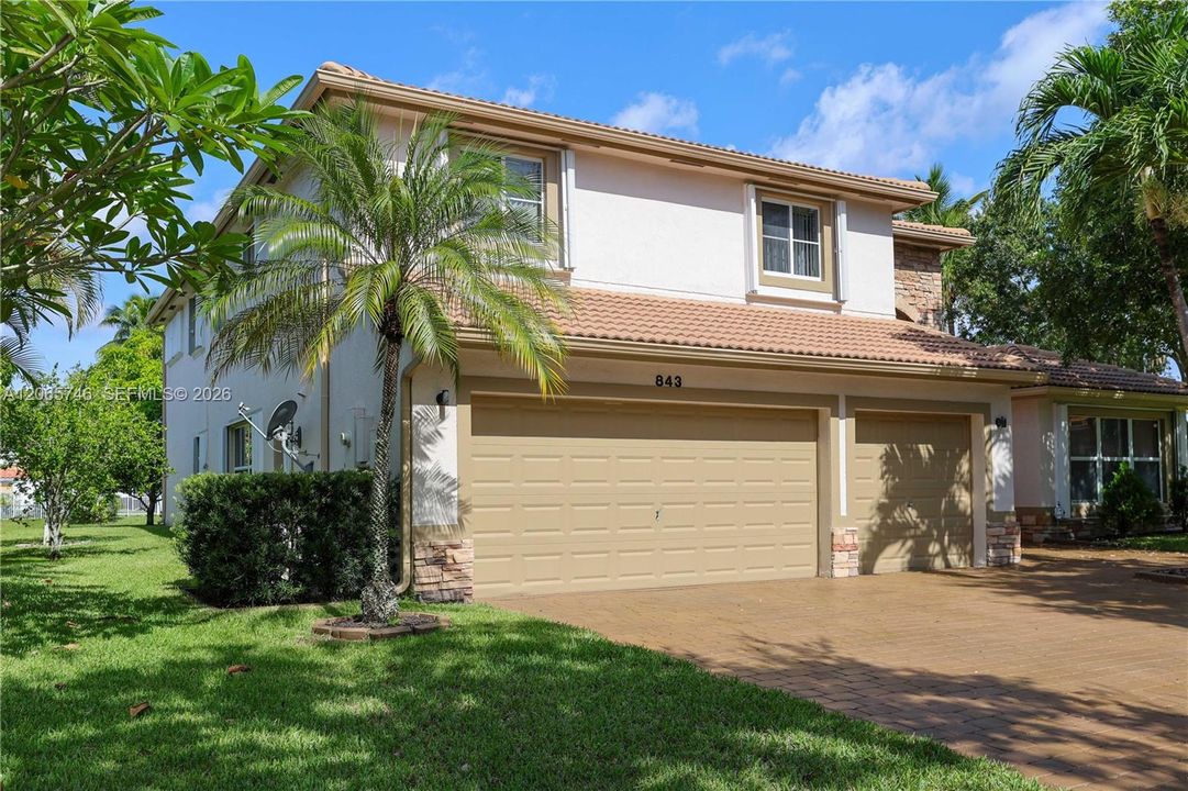 For Sale: $997,000 (5 beds, 3 baths, 3709 Square Feet)