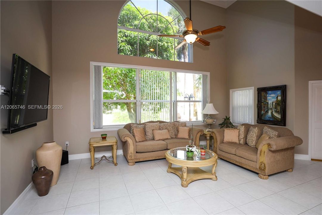 For Sale: $997,000 (5 beds, 3 baths, 3709 Square Feet)