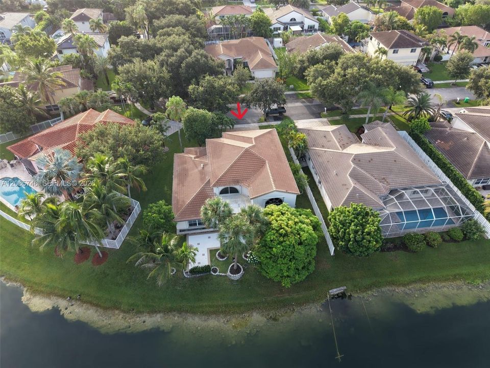 For Sale: $997,000 (5 beds, 3 baths, 3709 Square Feet)