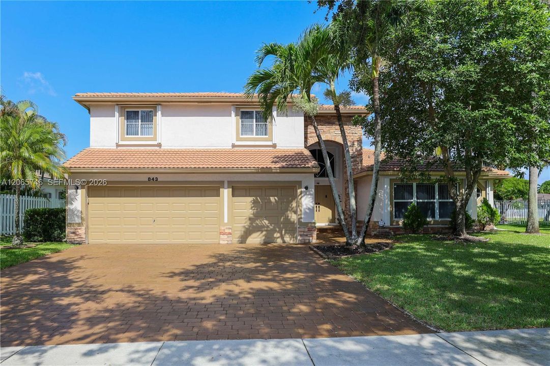 For Sale: $997,000 (5 beds, 3 baths, 3709 Square Feet)