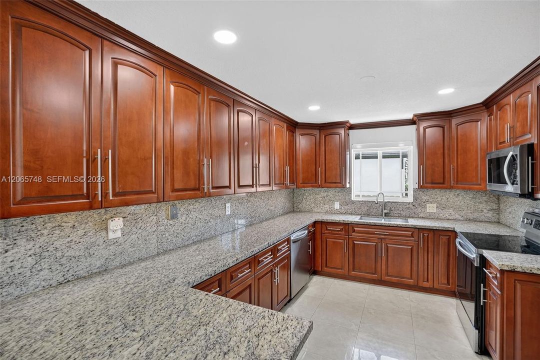 For Sale: $1,200,000 (3 beds, 2 baths, 2618 Square Feet)