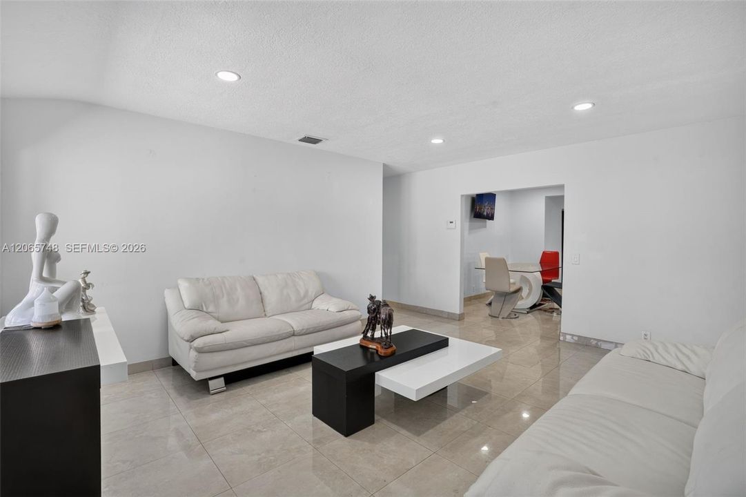For Sale: $1,200,000 (3 beds, 2 baths, 2618 Square Feet)