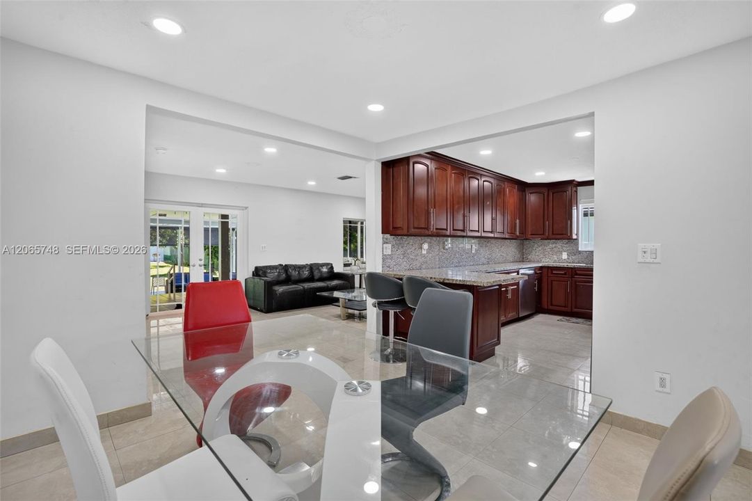 For Sale: $1,200,000 (3 beds, 2 baths, 2618 Square Feet)