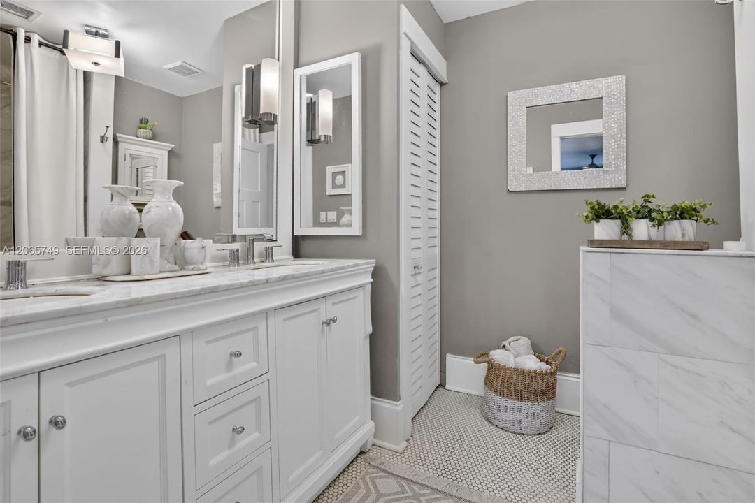 For Rent: $3,500 (3 beds, 2 baths, 1460 Square Feet)