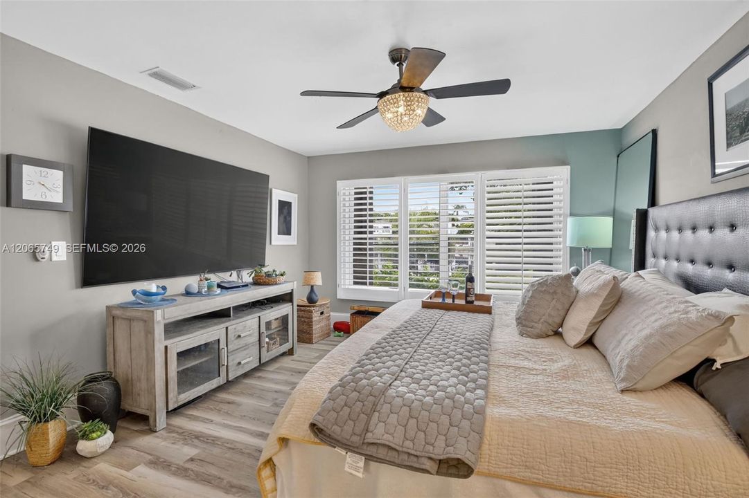 For Rent: $3,500 (3 beds, 2 baths, 1460 Square Feet)