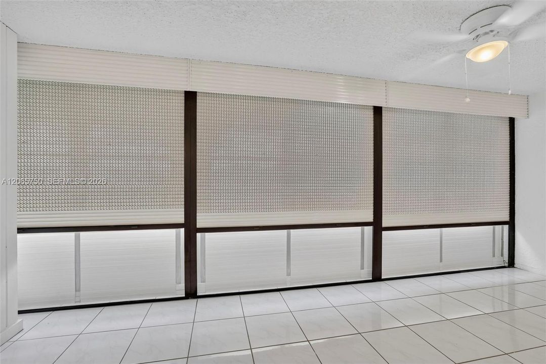 For Sale: $175,000 (2 beds, 2 baths, 1100 Square Feet)