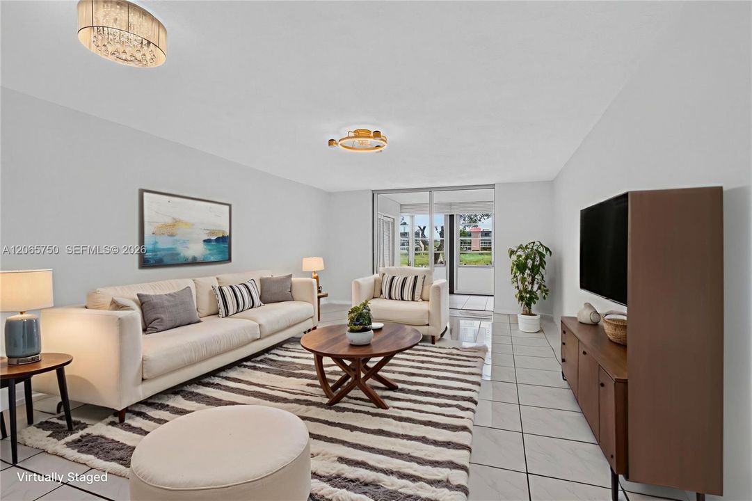 For Sale: $175,000 (2 beds, 2 baths, 1100 Square Feet)