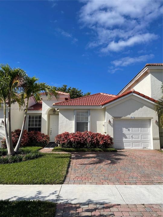 For Rent: $3,200 (3 beds, 2 baths, 1178 Square Feet)