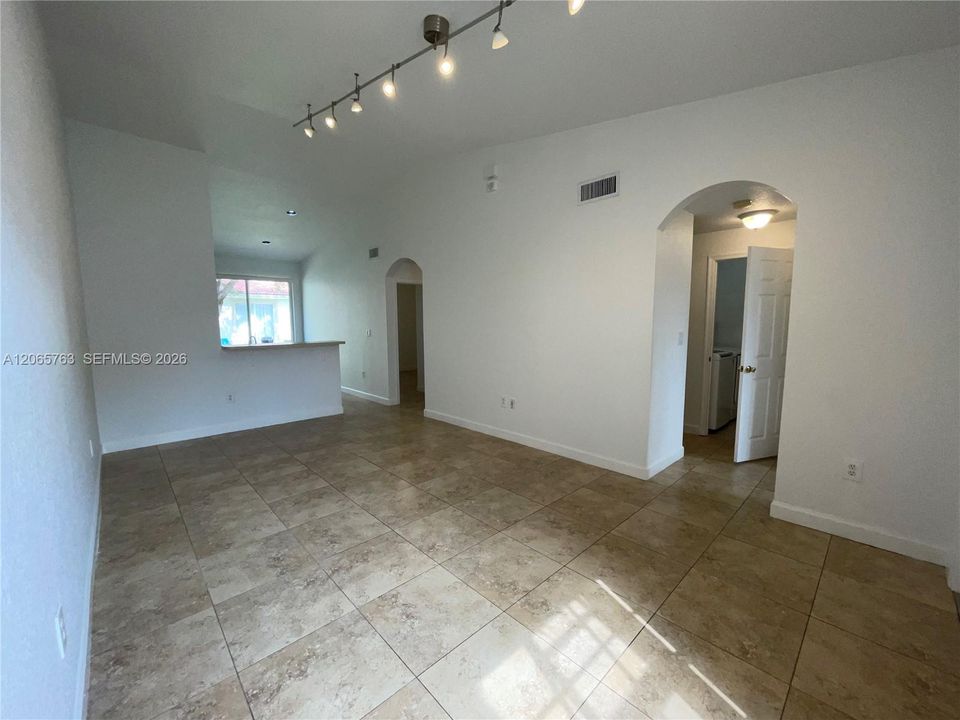For Rent: $3,200 (3 beds, 2 baths, 1178 Square Feet)
