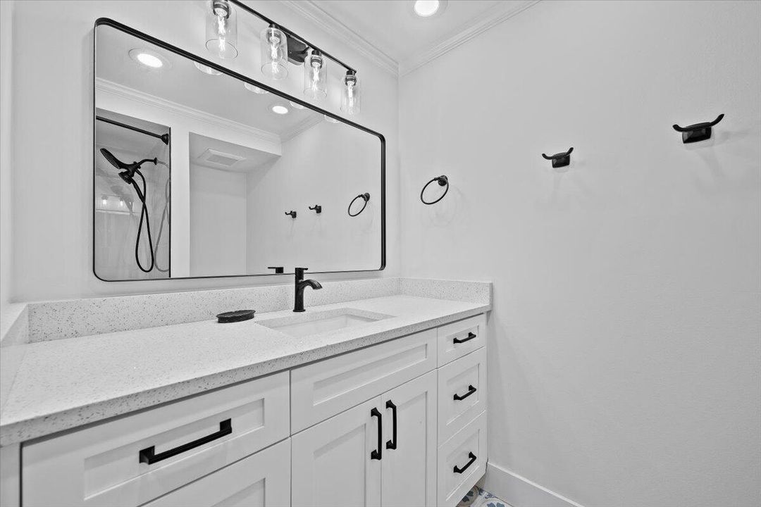 2nd Bathroom